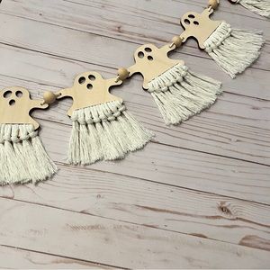 Ghost Garland